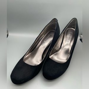 Fantasy’s fabric women’s black heeled shoes. AC024